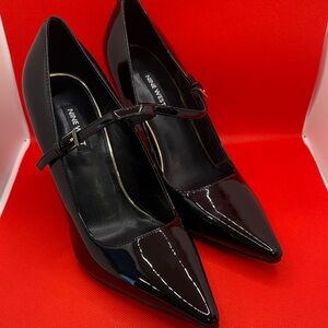 Nine West Black Patent Mary-Jane Pointed Pumps with Strap